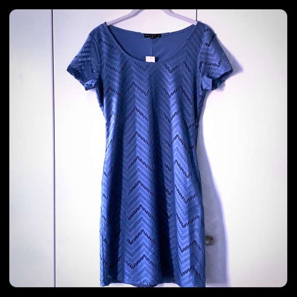 Tiana B. Lace cocktail dress - Picture 1 of 5